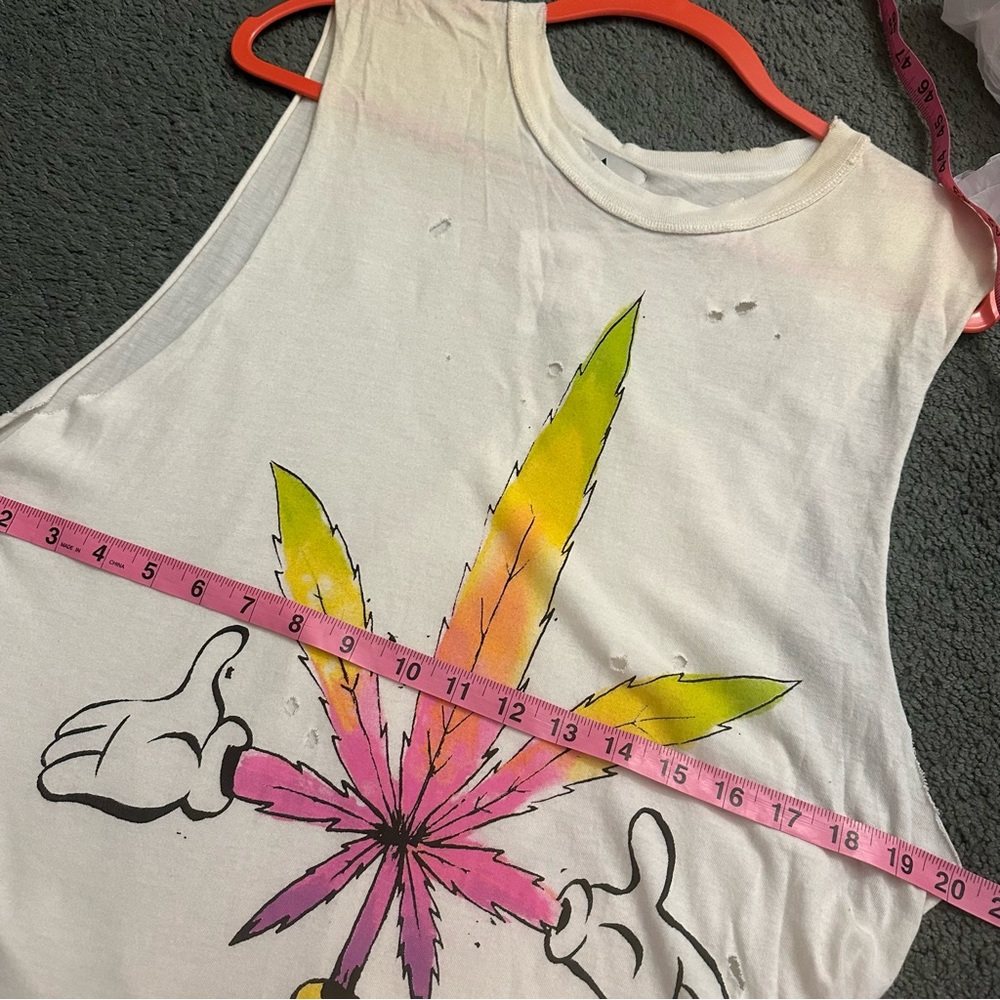 Unif happy plant muscle tee - Picture 3 of 5